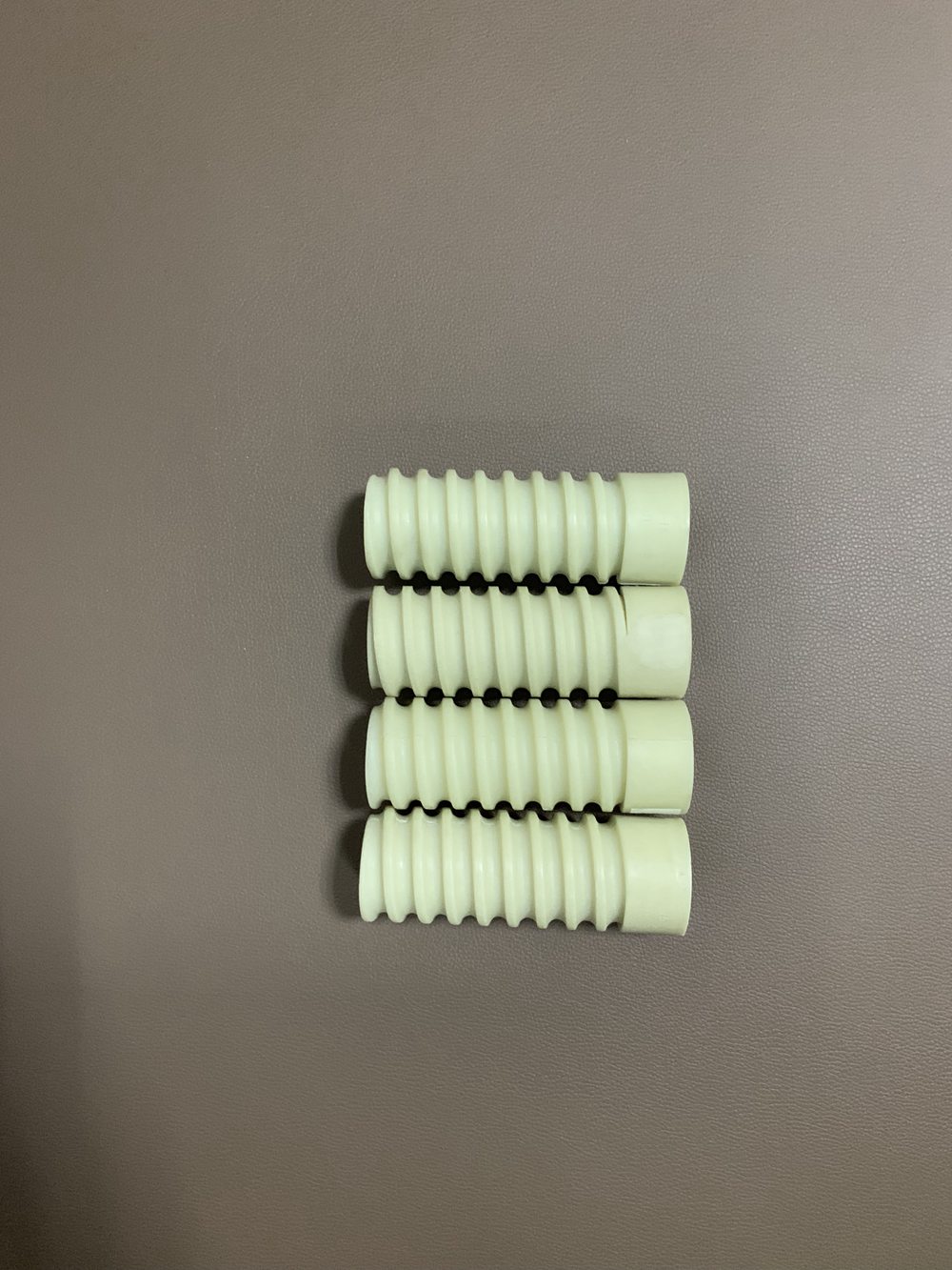 铁路尼龙套管